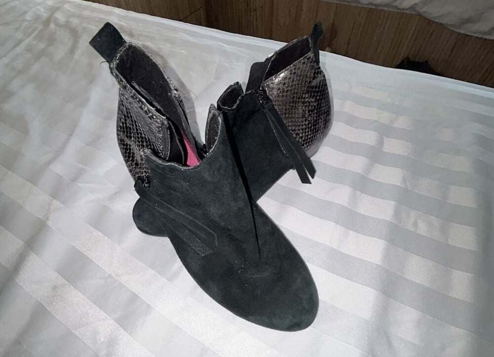 Munro Ankle Boots Womens 6.5 Black Suede Leather Comfort Stretch Casual Bootie
